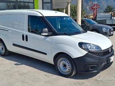 Usata Fiat Doblò S 120 CV (88 kW) 2021 Bianco Monovolume