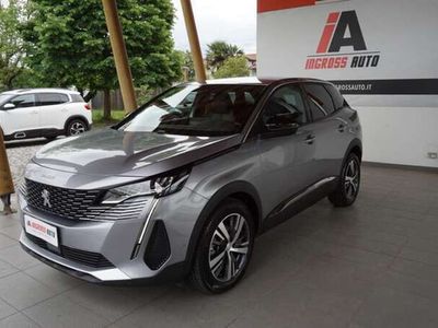 Usata Peugeot 3008 Allure 131 CV (96 kW) 2023 Grigio scuro SUV