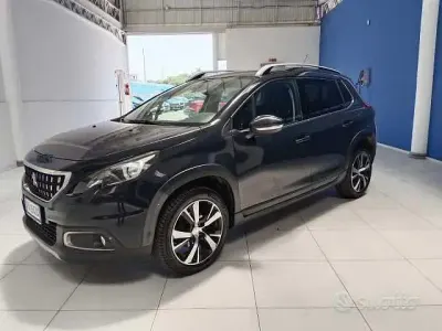 Usata Peugeot 2008 Allure 102 CV (75 kW) 2019 SUV