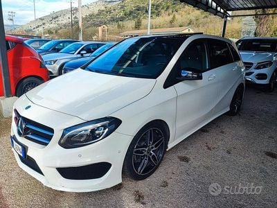 Begagnad Mercedes B200 Premium 135 HK (99 kW) 2017 Vit Minibuss