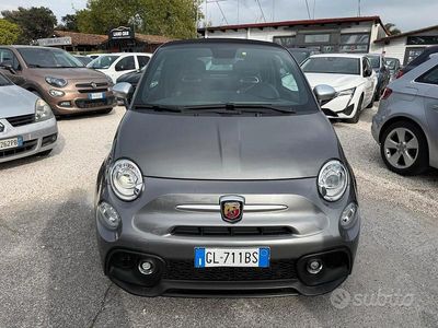 Usata Abarth 595C 165 CV (121 kW) 2022 Grigio Cabrio
