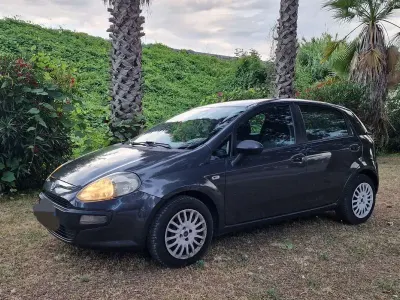 Usata Fiat Grande Punto 75 CV (55 kW) 2010 Utilitaria