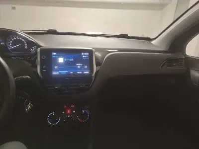 Usata Peugeot 208 Active 75 CV (55 kW) 2018 Utilitaria