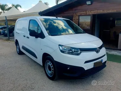 Usata Toyota Proace City City 131 CV (96 kW) 2020 Bianco Monovolume