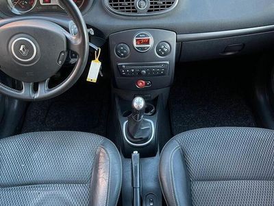 usata Renault Clio 1.5 dCi -NEOPATENTATI -PERMUTO -