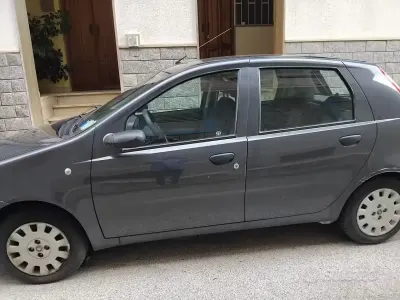 Usata Fiat Punto 60 CV (44 kW) 2009 Utilitaria