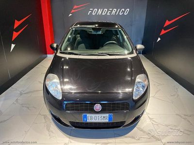 Usata Fiat Grande Punto 75 CV (55 kW) 2010 Nero Utilitaria