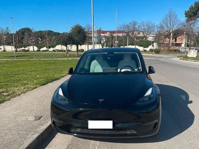 Usata Tesla Model Y Long Range AWD 378 kW (514 CV) 2022 Nero SUV