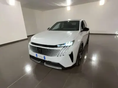Usata Peugeot e-3008 Allure 103 kW (141 CV) 2025 Bianco SUV