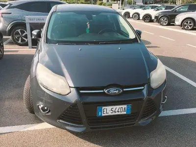 Usata Ford Focus Titanium 116 CV (85 kW) 2012 Grigio Station wagon