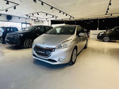 Usata Peugeot 208 Allure 82 CV (60 kW) 2013 Argento Utilitaria