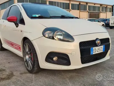 Usata Fiat Grande Punto Abarth 155 CV (114 kW) 2010 Bianco Utilitaria
