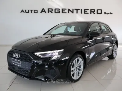 Gebraucht Audi A3 Advanced 116 PS (85 kW) 2022 Schwarz Limousine