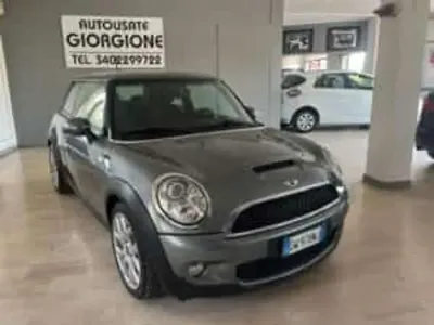Usata Mini Cooper S 174 CV (127 kW) 2009 Grigio Utilitaria