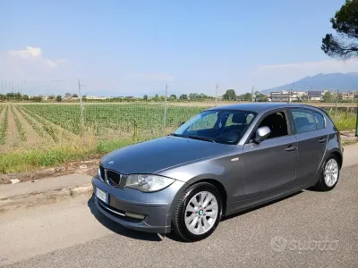 Usata BMW 118 143 CV (105 kW) 2010 Grigio Utilitaria