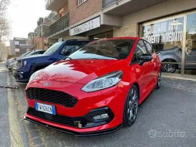 Usata Ford Fiesta ST-Line 86 CV (63 kW) 2019 Rosso Utilitaria