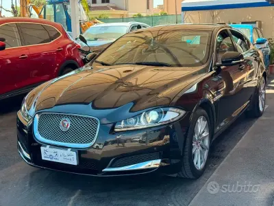 Usata Jaguar XF 163 CV (119 kW) 2013 Nero Berlina