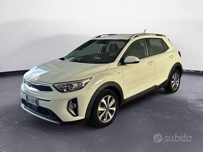 Usata Kia Stonic Style 100 CV (73 kW) 2022 Blu/azzurro SUV