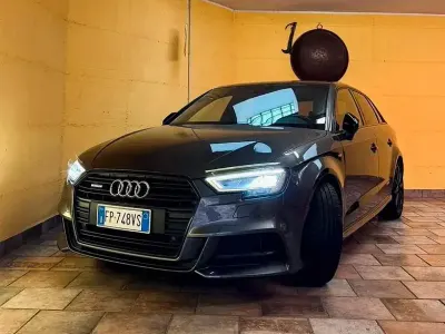 Usata Audi A3 S-Line 184 CV (135 kW) 2018 Grigio Berlina