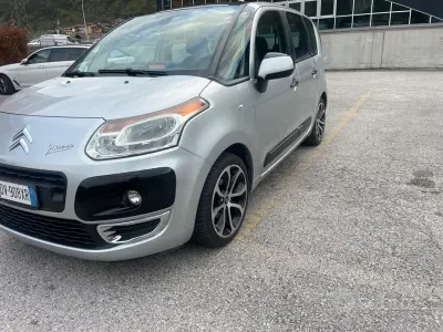 Usata Citroën C3 Picasso Exclusive 90 CV (66 kW) 2009 Grigio Monovolume