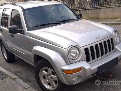 Usata Jeep Cherokee Limited 143 CV (105 kW) 2004 Grigio SUV