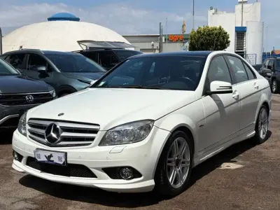 Usata Mercedes C220 Avantgarde 170 CV (125 kW) 2009 Bianco Berlina