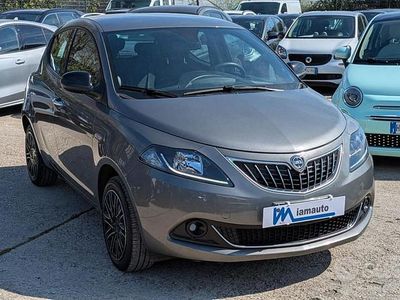 Usata Lancia Ypsilon 69 CV (50 kW) 2024 Grigio Utilitaria