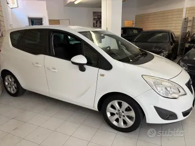Usata Opel Meriva 75 CV (55 kW) 2013 Bianco Monovolume