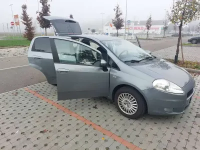 Usata Fiat Grande Punto Dynamic 65 CV (47 kW) 2007 Grigio Utilitaria