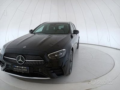 Usata Mercedes 300 Premium 194 CV (142 kW) 2024 Nero Station wagon