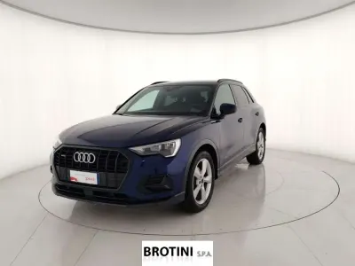 Usata Audi Q3 Advanced Plus 150 CV (110 kW) 2021 Blu metallizzato SUV
