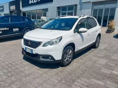 Usata Peugeot 2008 Allure 99 CV (72 kW) 2017 Bianco SUV