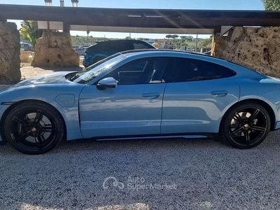 Begagnad Porsche Taycan 4S 139 kW (190 HK) 2023 Blå Sedan