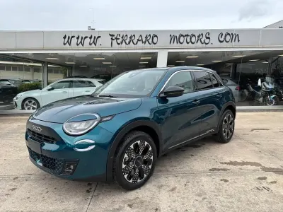 Nuova Fiat 600 La Prima 100 CV (73 kW) 2026 Verde SUV