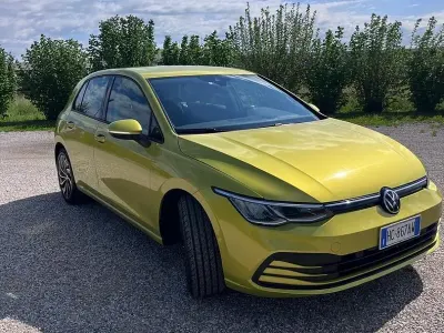 Gebraucht VW Golf VIII 110 PS (80 kW) 2021 Limousine