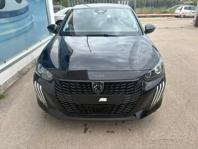 Nuova Peugeot 208 Allure 101 CV (74 kW) 2026 Nero Utilitaria