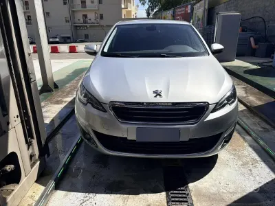 Usata Peugeot 308 Allure 116 CV (85 kW) 2014 Grigio Berlina