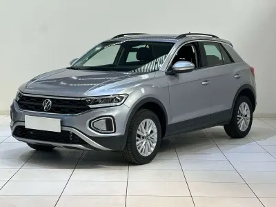 Usata VW T-Roc Life 150 CV (110 kW) 2024 Grigio SUV