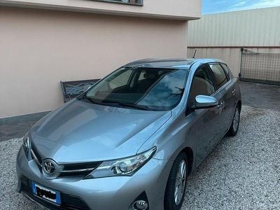 Usata Toyota Auris Active 90 CV (66 kW) 2013 Grigio Berlina
