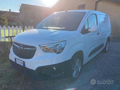 Usata Opel Combo Edition 102 CV (75 kW) 2019 Bianco Monovolume