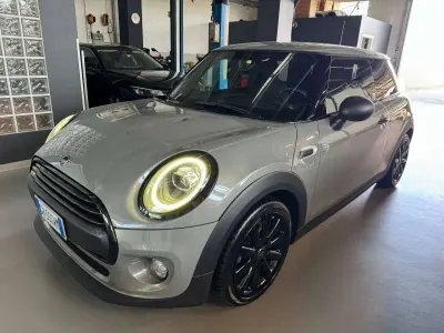 Usata Mini ONE 102 CV (75 kW) 2018 Grigio Utilitaria
