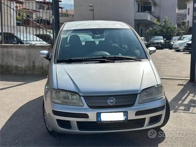 Usata Fiat Idea Active 69 CV (50 kW) 2005 Grigio Monovolume
