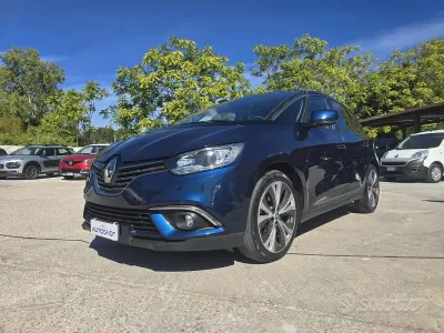 Usata Renault Scénic 110 CV (80 kW) 2017 Blu Monovolume