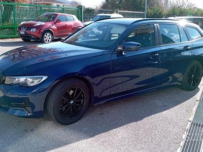 Usata BMW 320 Luxury Line 163 CV (119 kW) 2020 Blu Station wagon