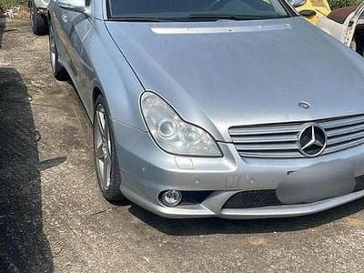 Usado Mercedes CLS500 306 CV (225 kW) 2005 Gris Berlina