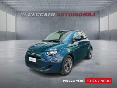 Nuova Fiat 500 Icon 65 CV (47 kW) 2026 Blu Berlina
