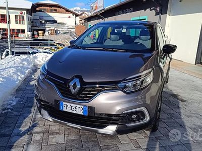 Usata Renault Captur Life 90 CV (66 kW) 2018 Grigio SUV