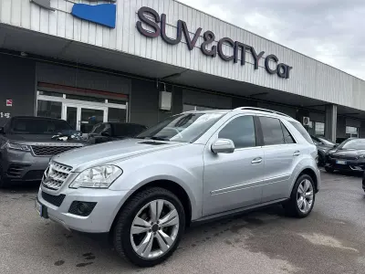 Usata Mercedes ML320 224 CV (164 kW) 2008 Grigio SUV