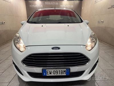 Usata Ford Fiesta Business Edition 75 CV (55 kW) 2014 Bianco Berlina