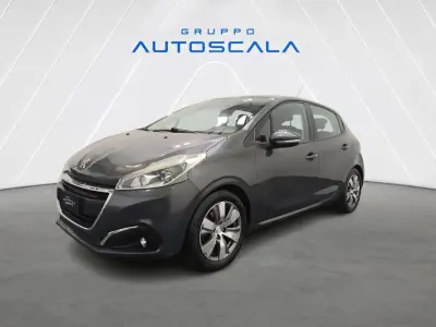 Usata Peugeot 208 Active 75 CV (55 kW) 2015 Grigio shark Utilitaria
